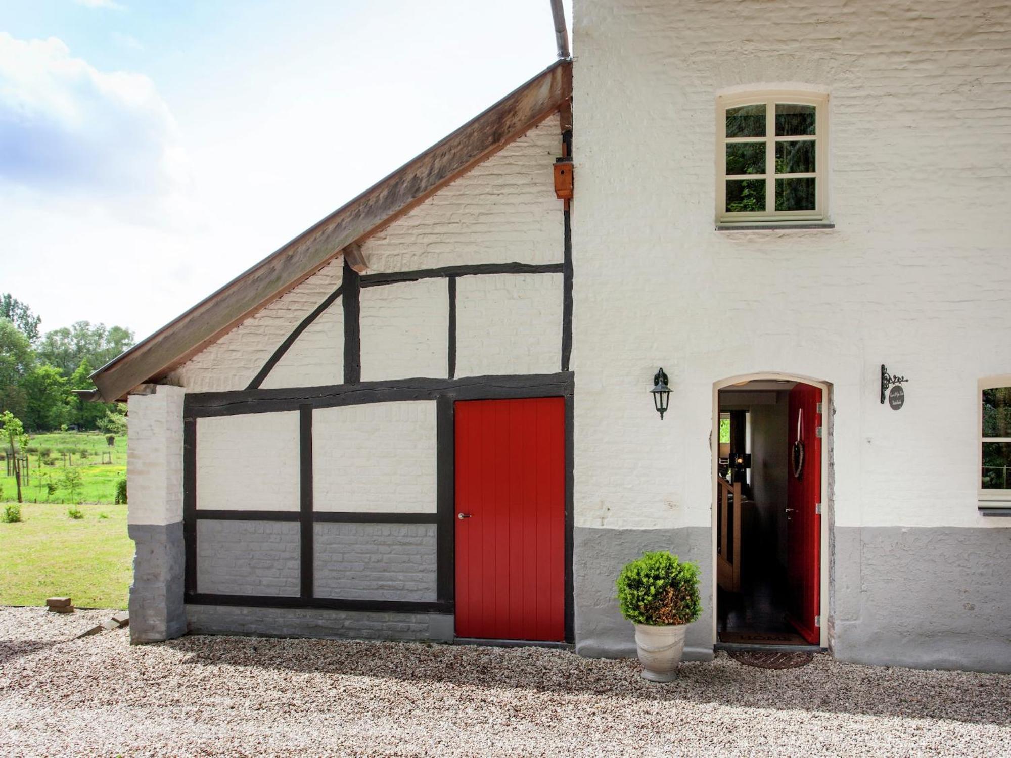 Stunning Holiday Home Near Forest In Slenaken Exteriör bild
